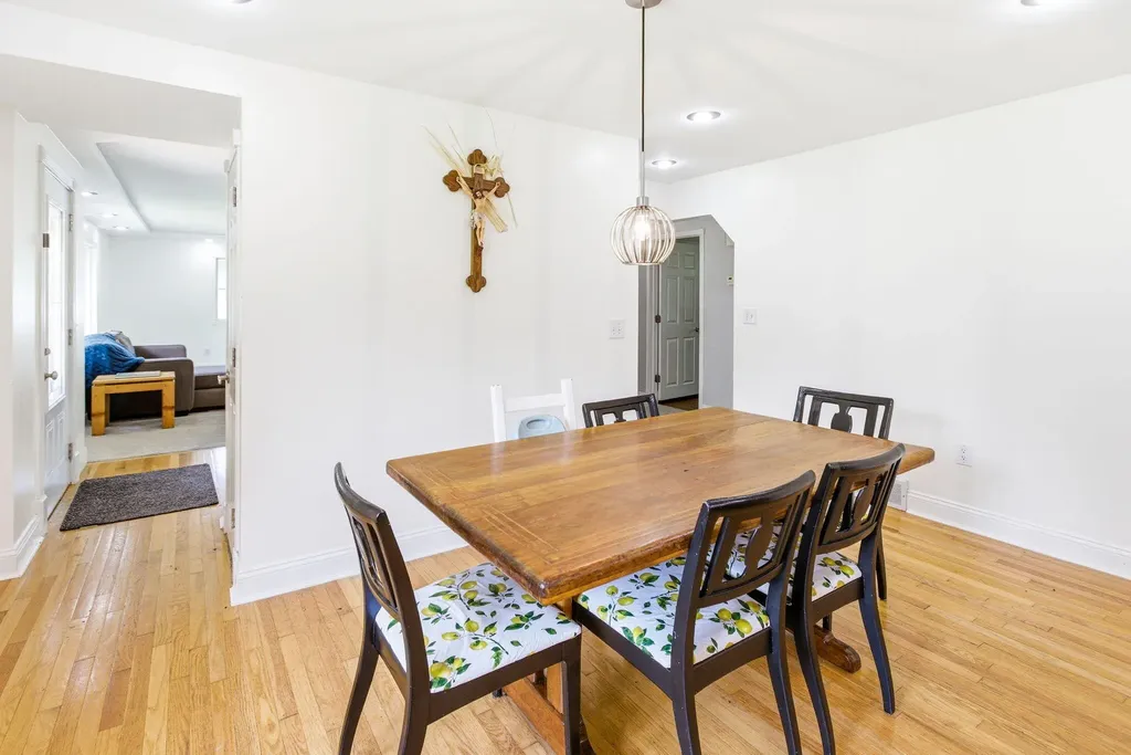 2367 Shoreham Drive Shoreham Village MI 49085