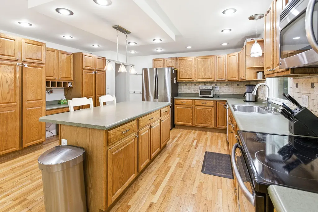 2367 Shoreham Drive Shoreham Village MI 49085