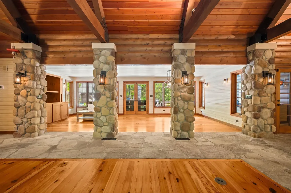 14657 Lakeshore Road Chikaming Township MI 49116