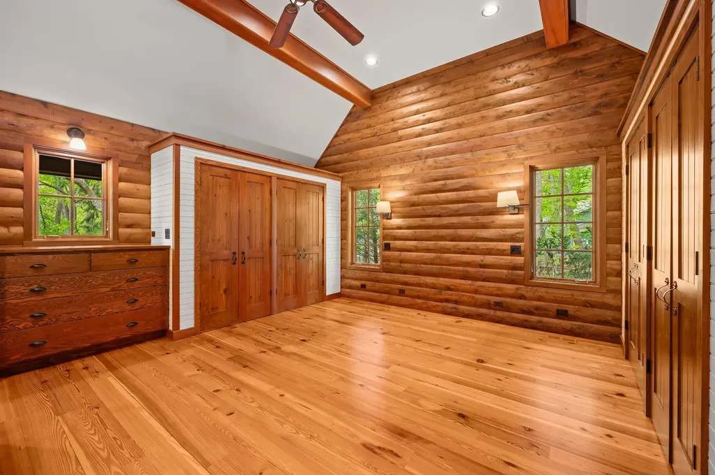 14657 Lakeshore Road Chikaming Township MI 49116