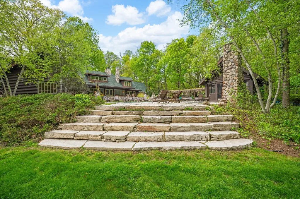 14657 Lakeshore Road Chikaming Township MI 49116