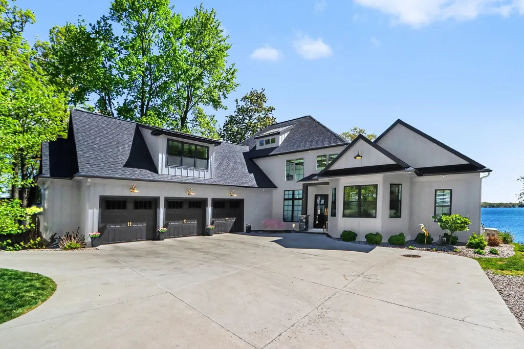 4630 E Gull Lake Drive Ross Township MI 49060