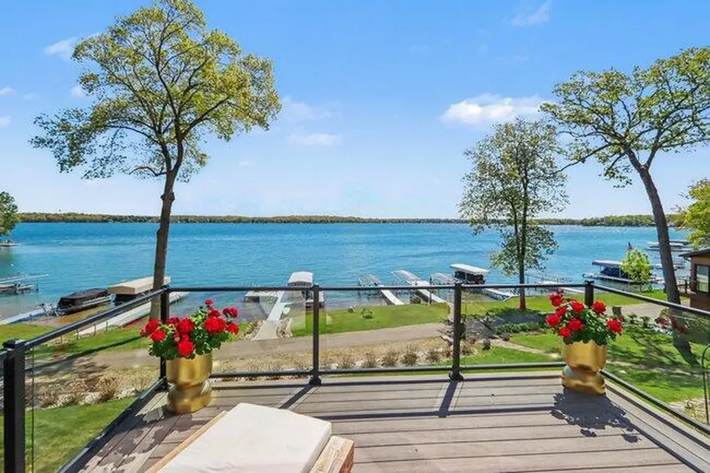 4630 E Gull Lake Drive Ross Township MI 49060
