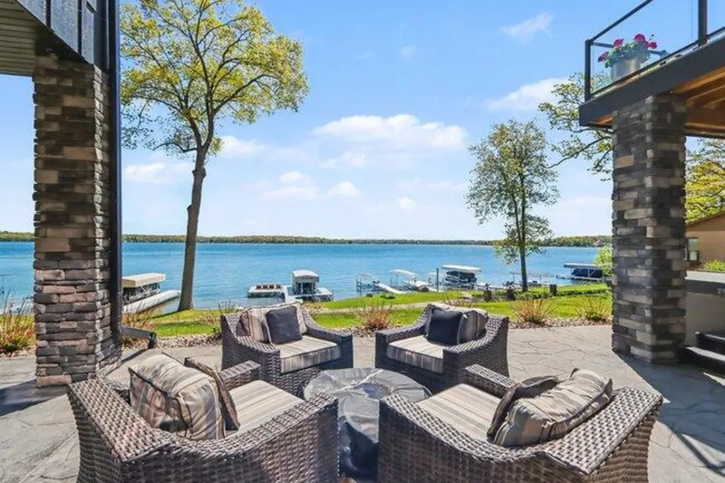 4630 E Gull Lake Drive Ross Township MI 49060