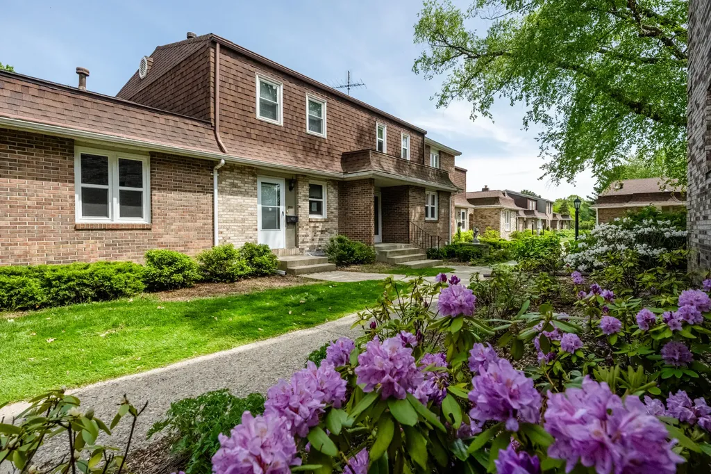 2514 Essex Court St. Joseph Charter Township MI 49085