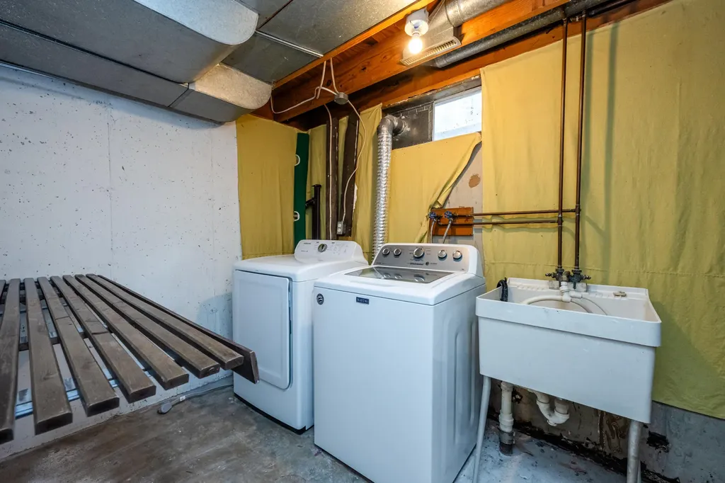 2514 Essex Court St. Joseph Charter Township MI 49085