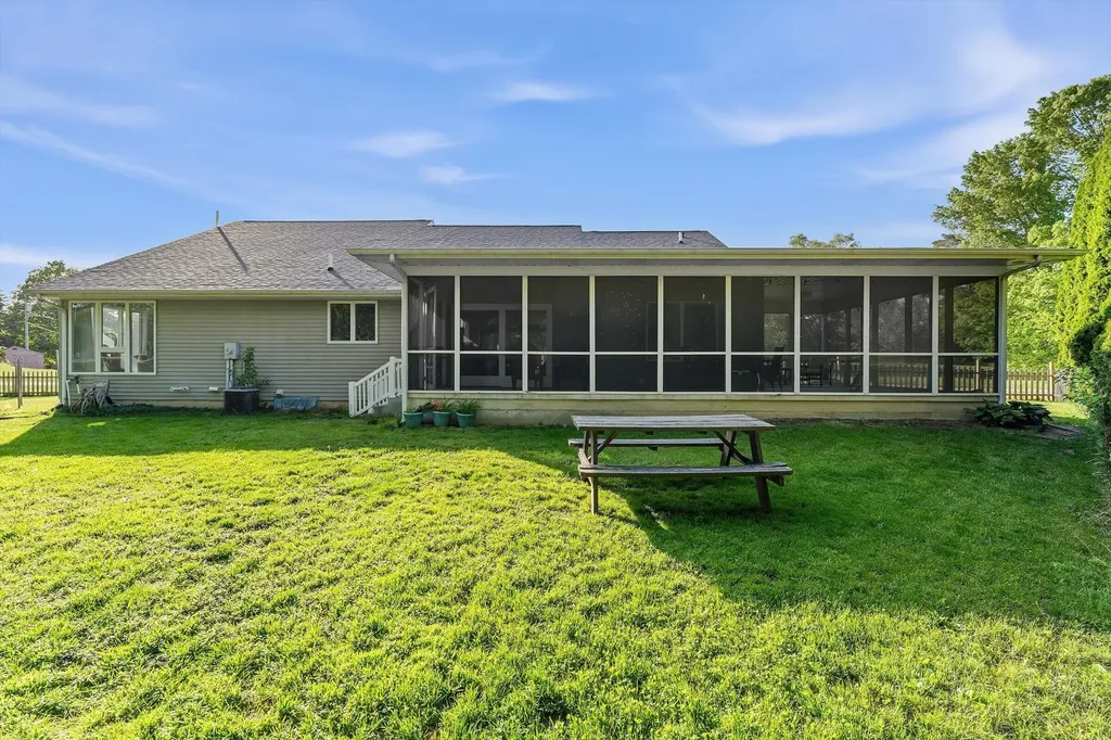 22401 Happy Drive Lagrange Township MI 49031