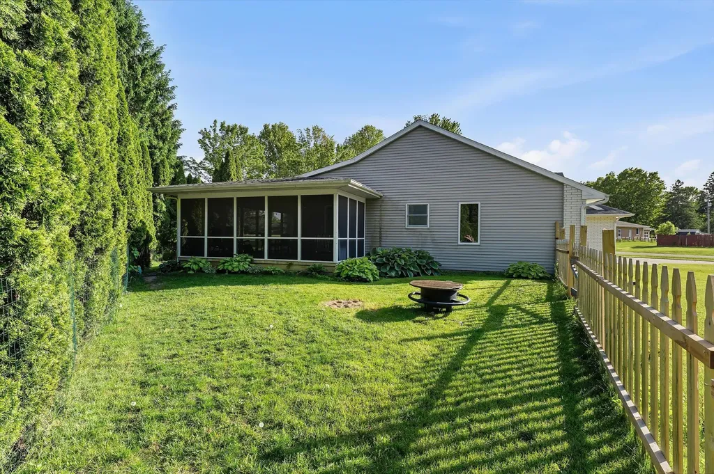22401 Happy Drive Lagrange Township MI 49031