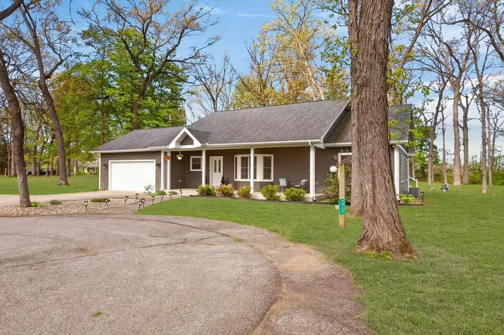 2917 White Oaks Ridge Niles Township MI 49107
