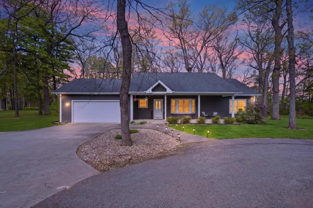 2917 White Oaks Ridge Niles Township MI 49107