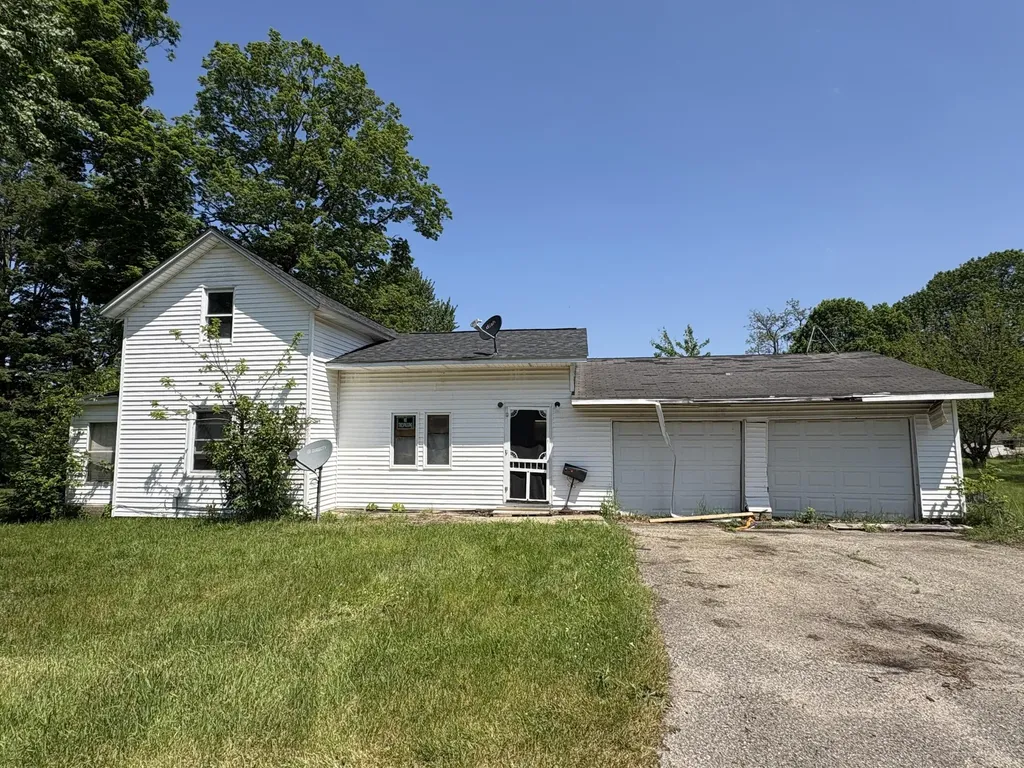 213 Clinton Street Dowagiac City MI 49047