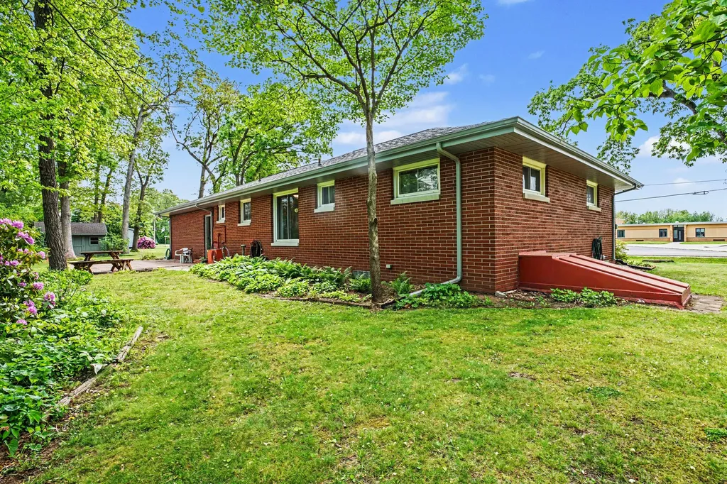23904 Avenue C Ontwa Township MI 49112