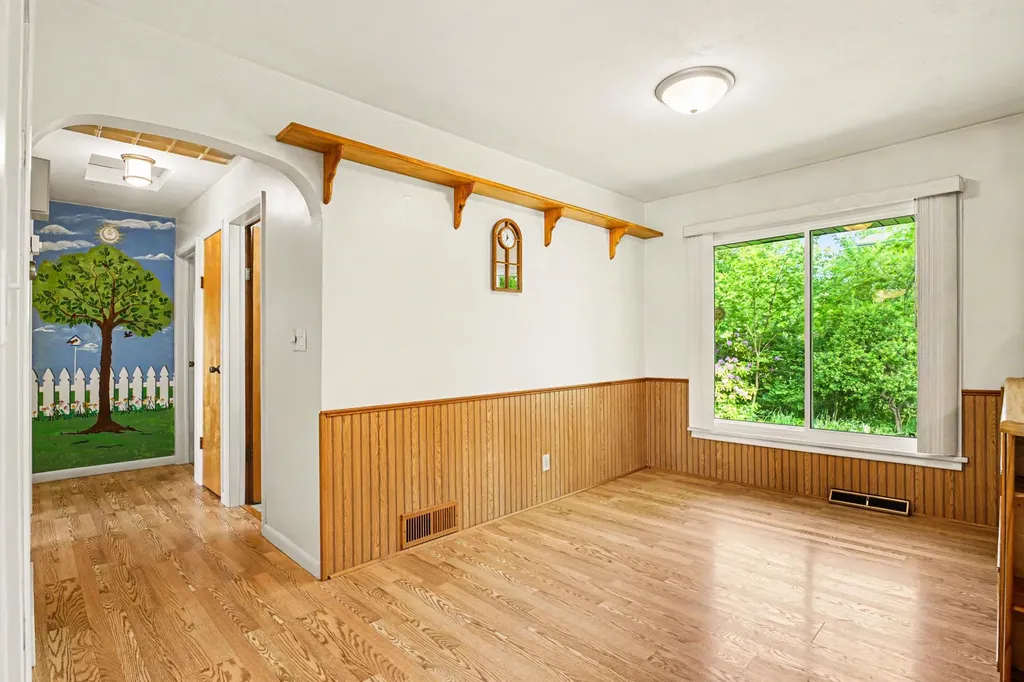 23904 Avenue C Ontwa Township MI 49112