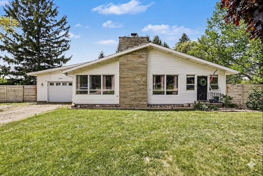 9010 73rd Street South Haven Charter Township MI 49090