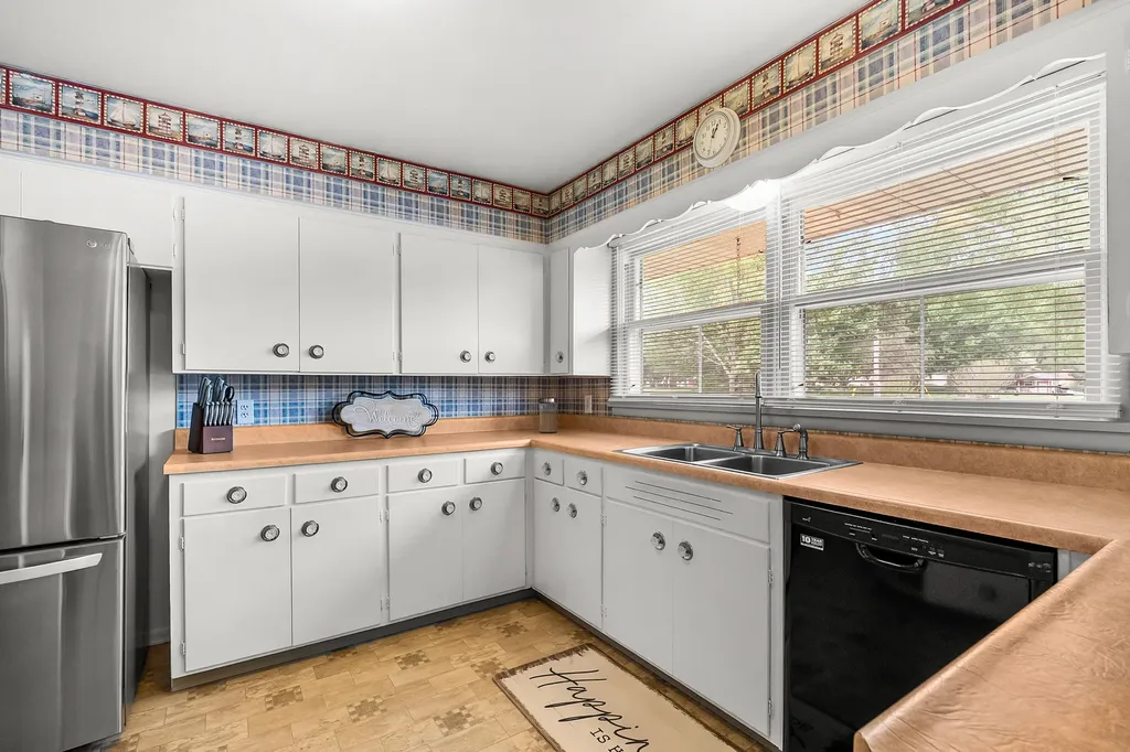 407 E Van Buren Street Gobles City MI 49055