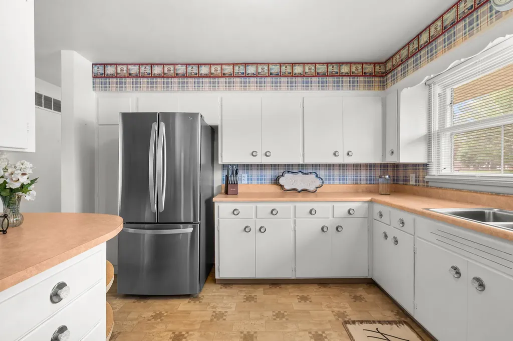 407 E Van Buren Street Gobles City MI 49055