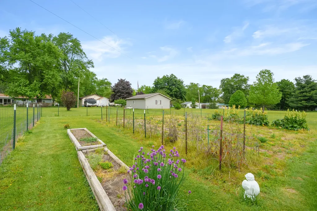 407 E Van Buren Street Gobles City MI 49055