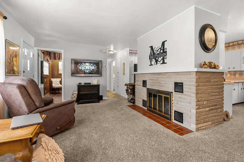 407 E Van Buren Street Gobles City MI 49055