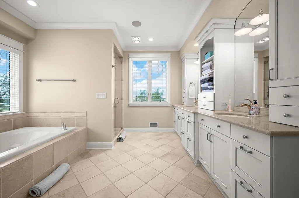 101 Lighthouse Dunes Path St. Joseph City MI 49085