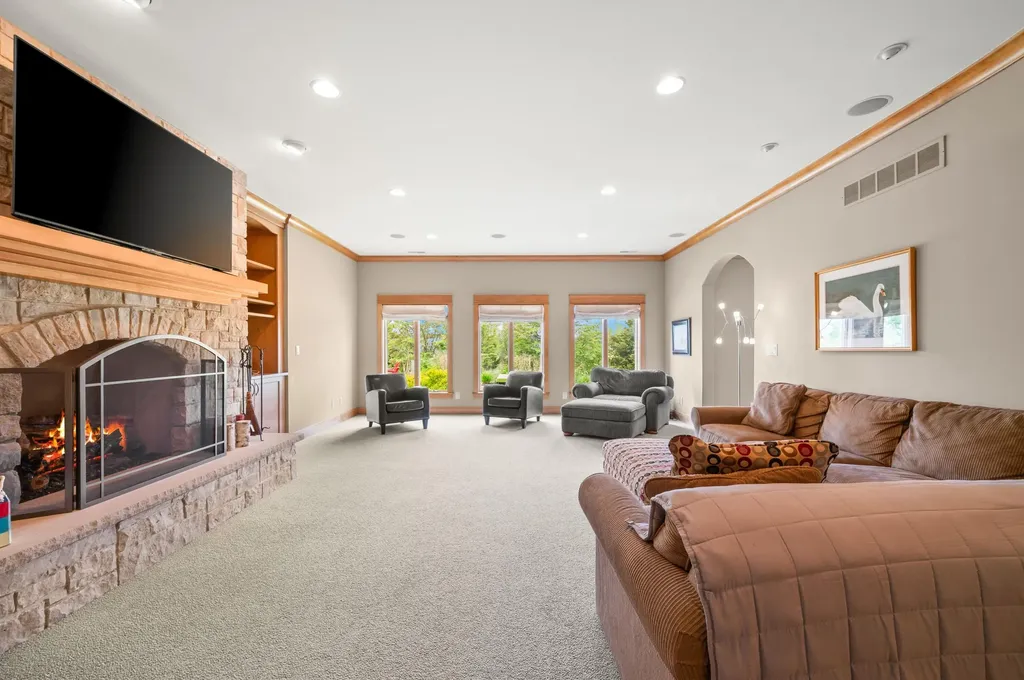 101 Lighthouse Dunes Path St. Joseph City MI 49085