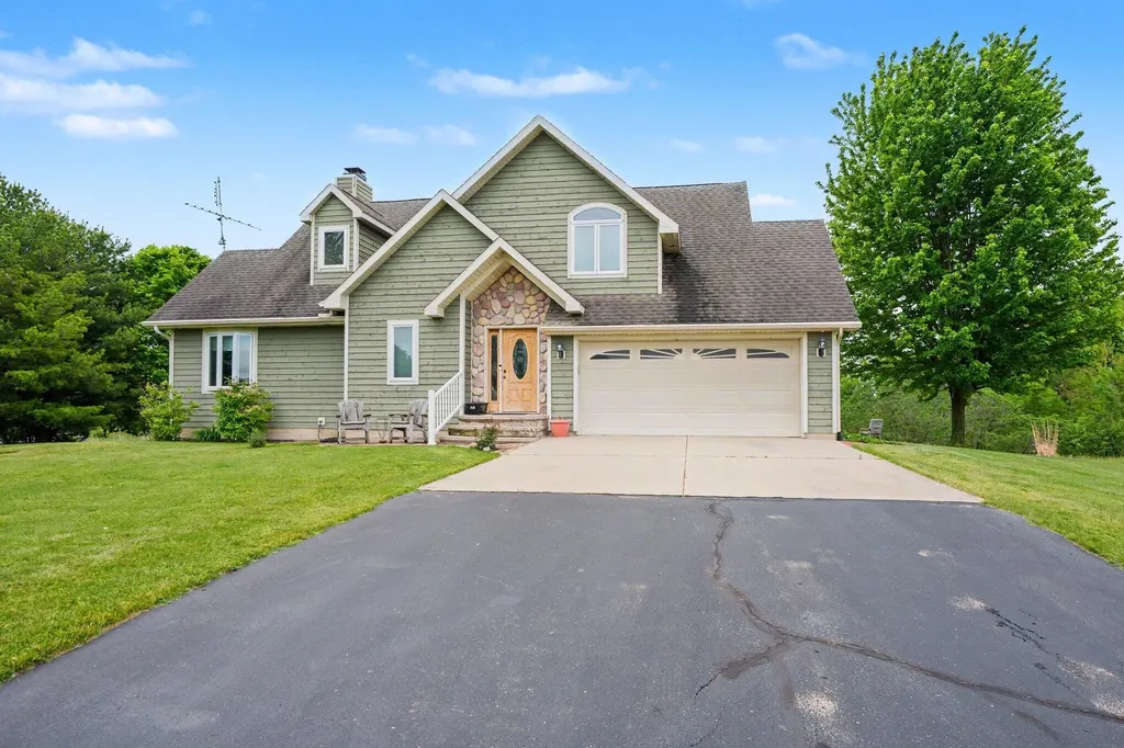 1908 Kaiser Road Weesaw Township MI 49113