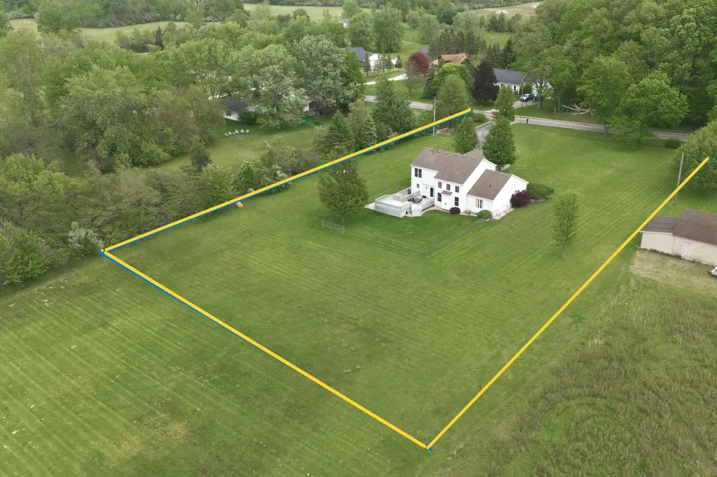 11226 Snow Road Lake Charter Township MI 49106
