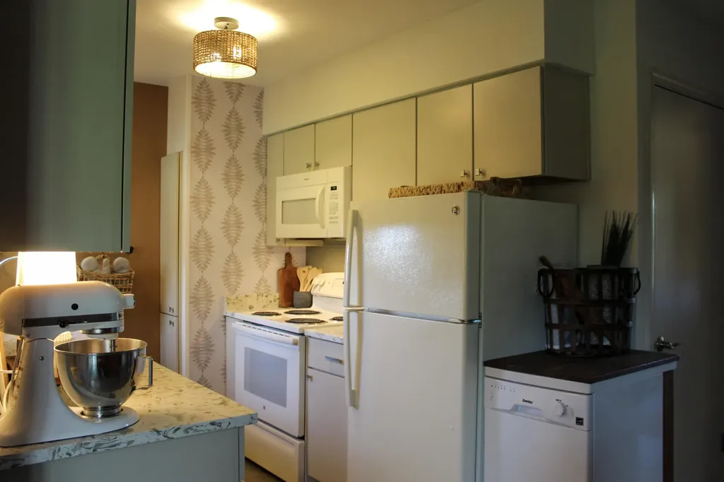 22555 Diamond Cove Street Jefferson Township MI 49031