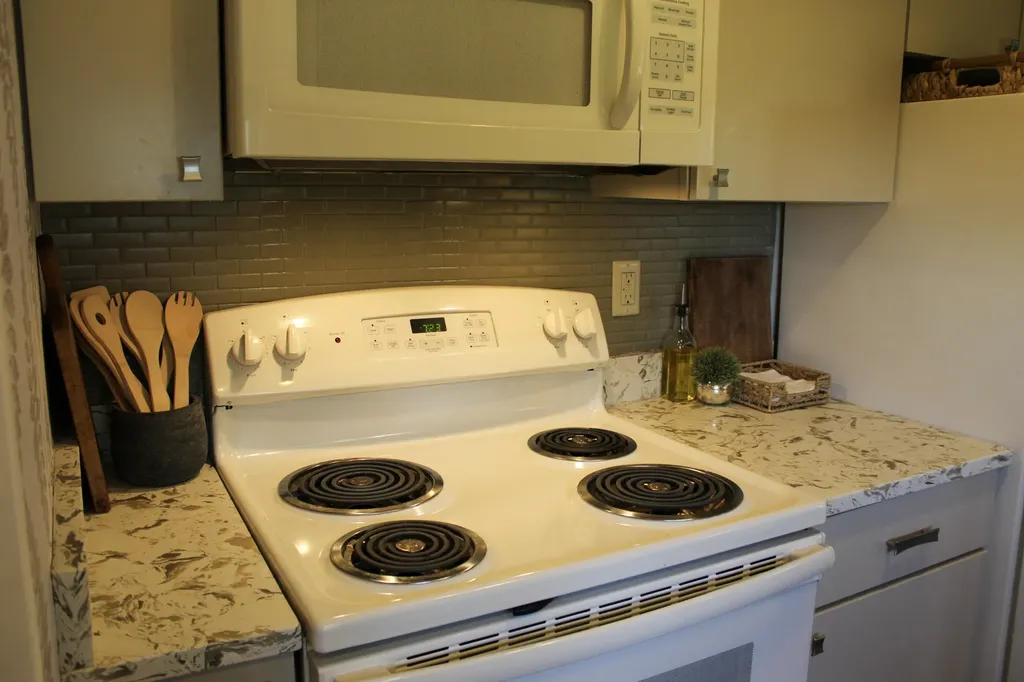 22555 Diamond Cove Street Jefferson Township MI 49031