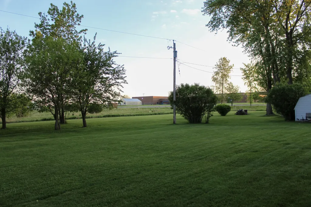 22555 Diamond Cove Street Jefferson Township MI 49031