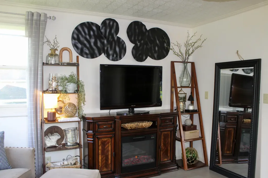 22555 Diamond Cove Street Jefferson Township MI 49031