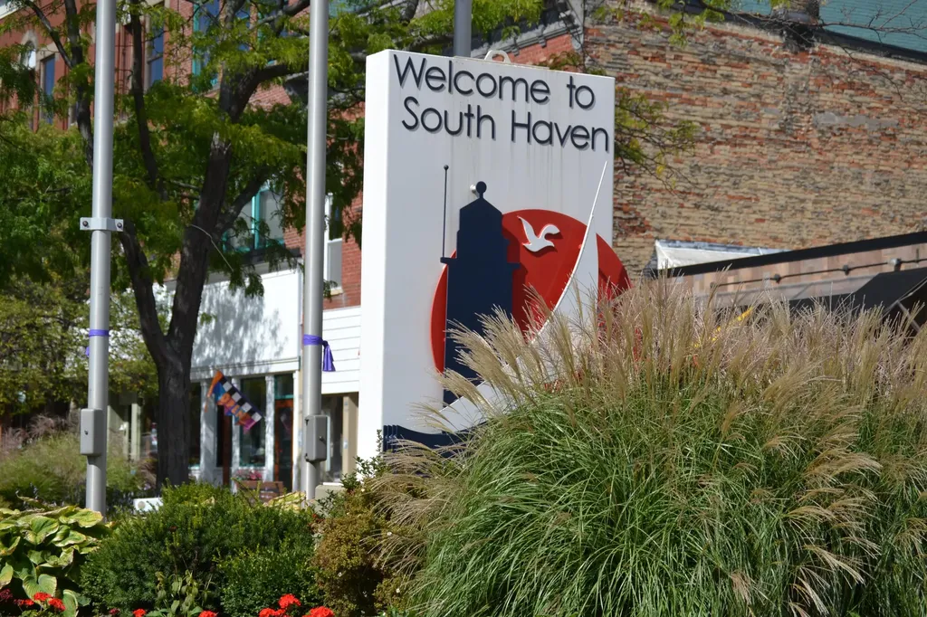 914 Indiana Avenue South Haven City MI 49090