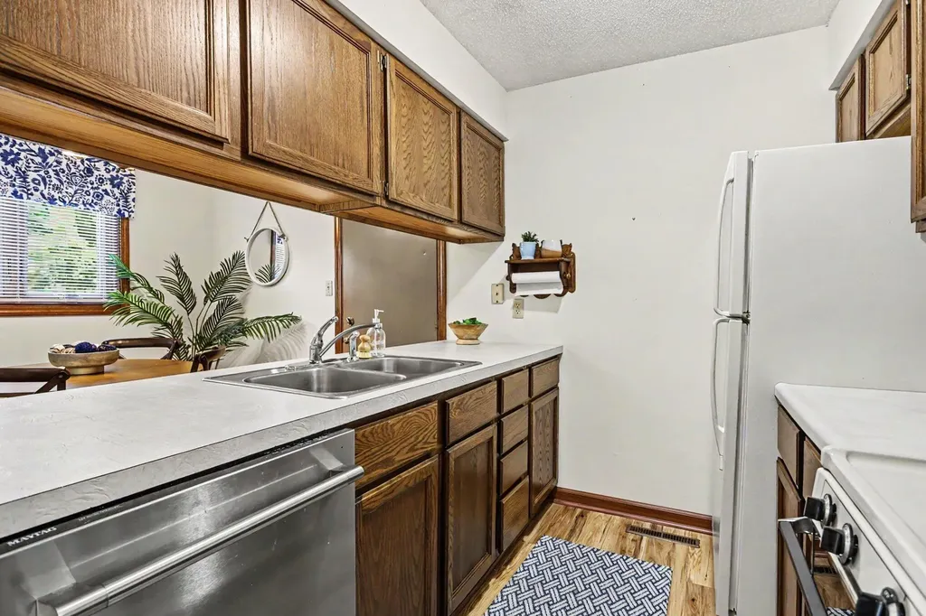 5410 Country Aire Drive Coloma Charter Township MI 49038