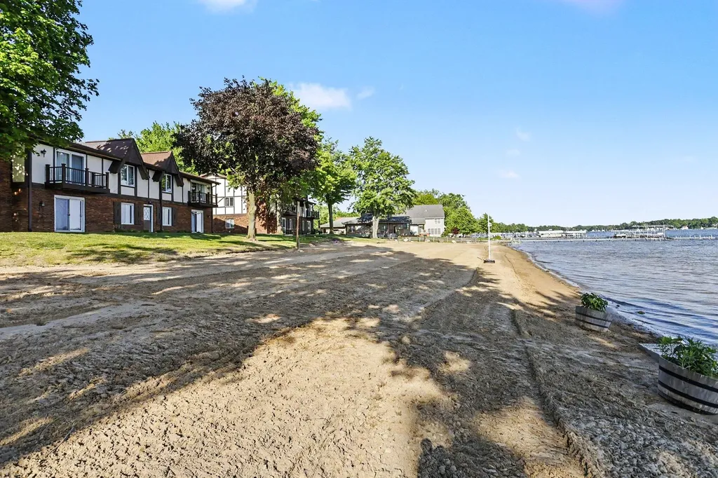 5410 Country Aire Drive Coloma Charter Township MI 49038