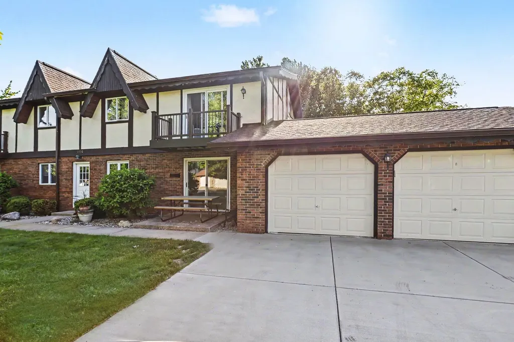 5410 Country Aire Drive Coloma Charter Township MI 49038