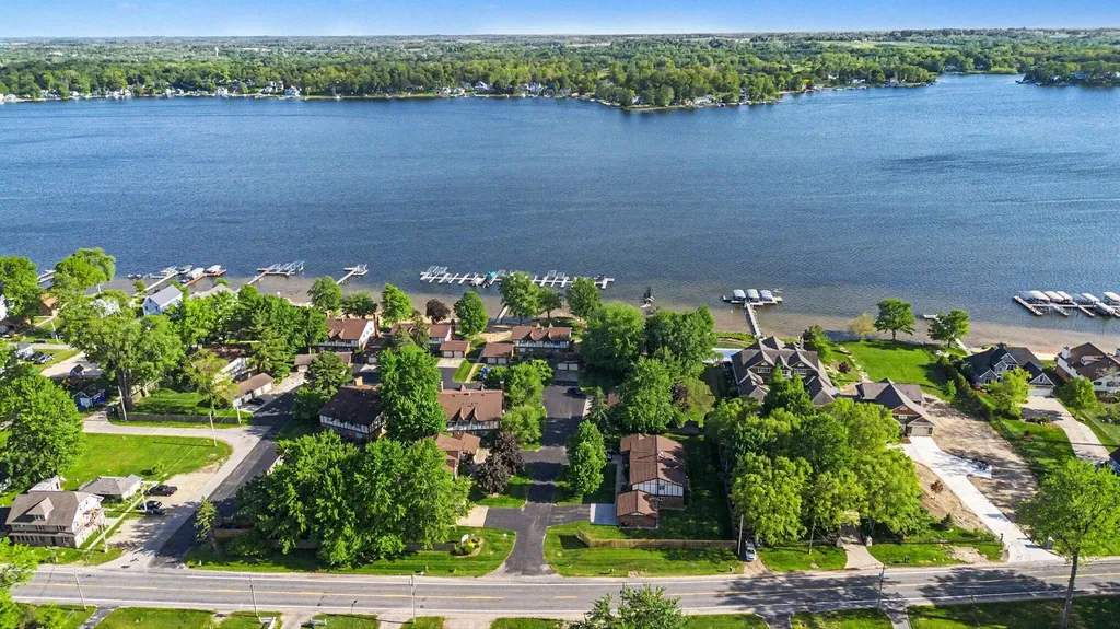 5410 Country Aire Drive Coloma Charter Township MI 49038
