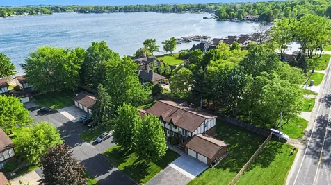 5410 Country Aire Drive Coloma Charter Township MI 49038