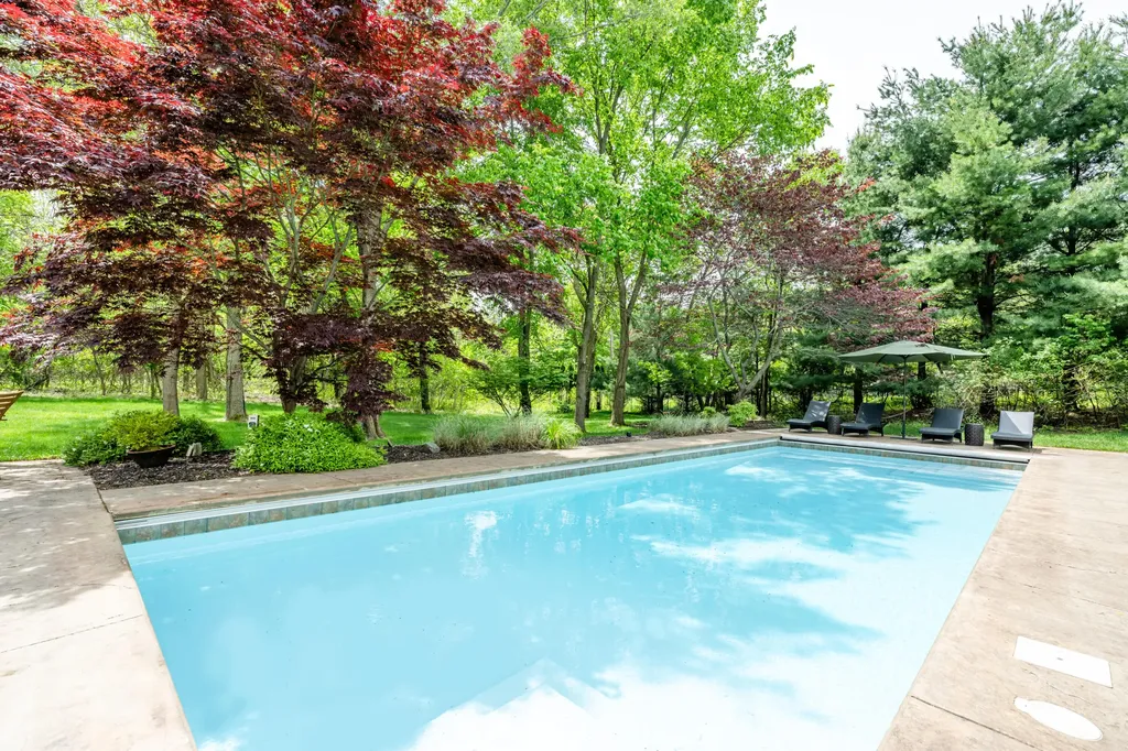 6482 Sweetbriar Court Chikaming Township MI 49125