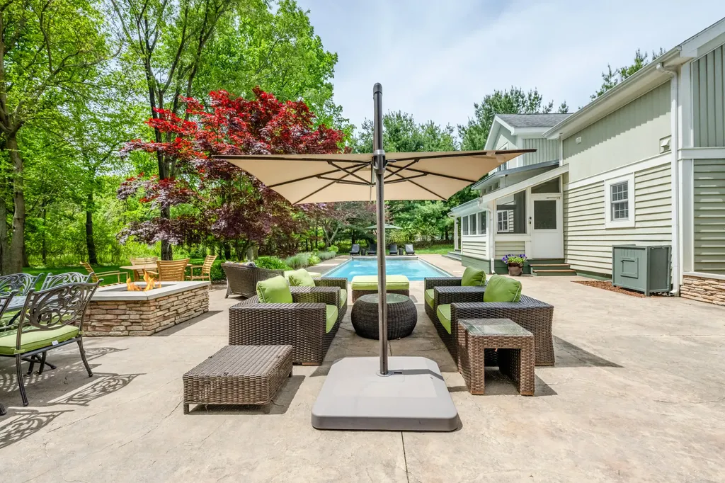 6482 Sweetbriar Court Chikaming Township MI 49125