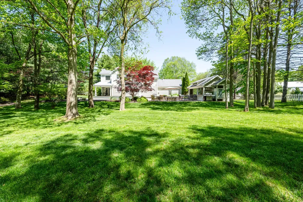 6482 Sweetbriar Court Chikaming Township MI 49125