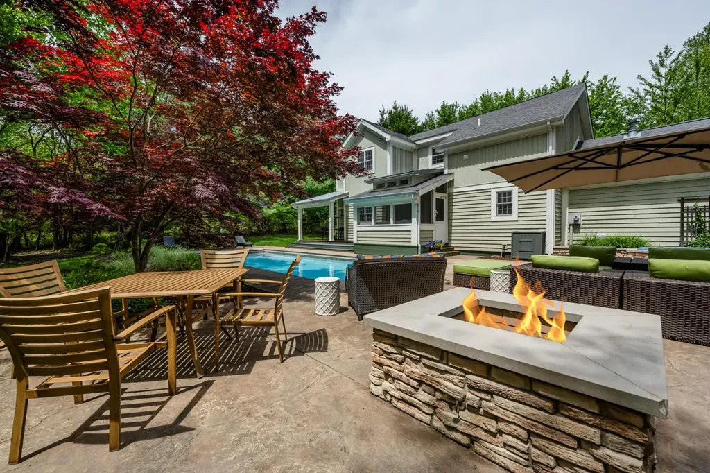 6482 Sweetbriar Court Chikaming Township MI 49125