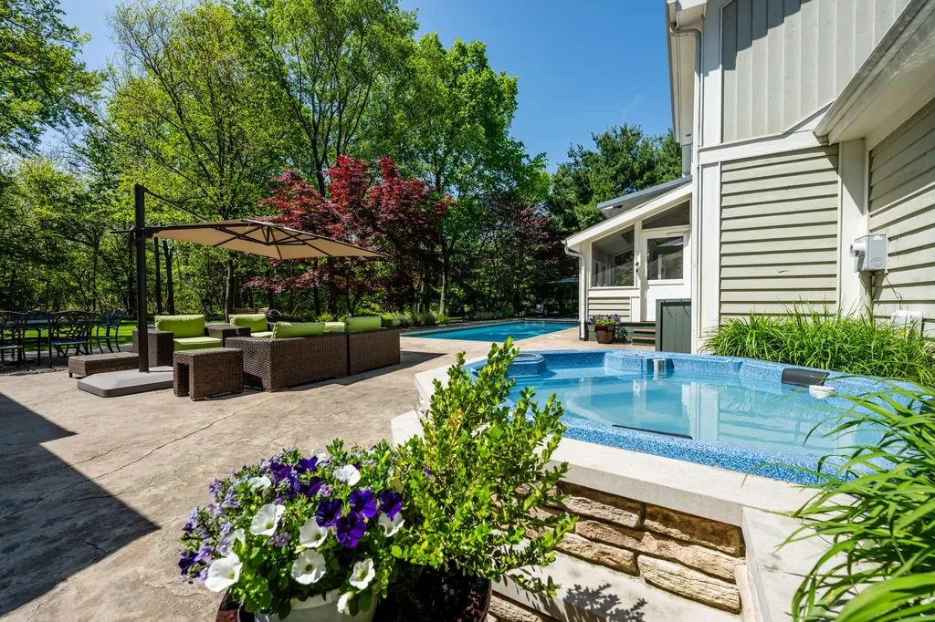 6482 Sweetbriar Court Chikaming Township MI 49125