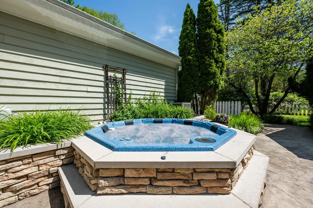 6482 Sweetbriar Court Chikaming Township MI 49125