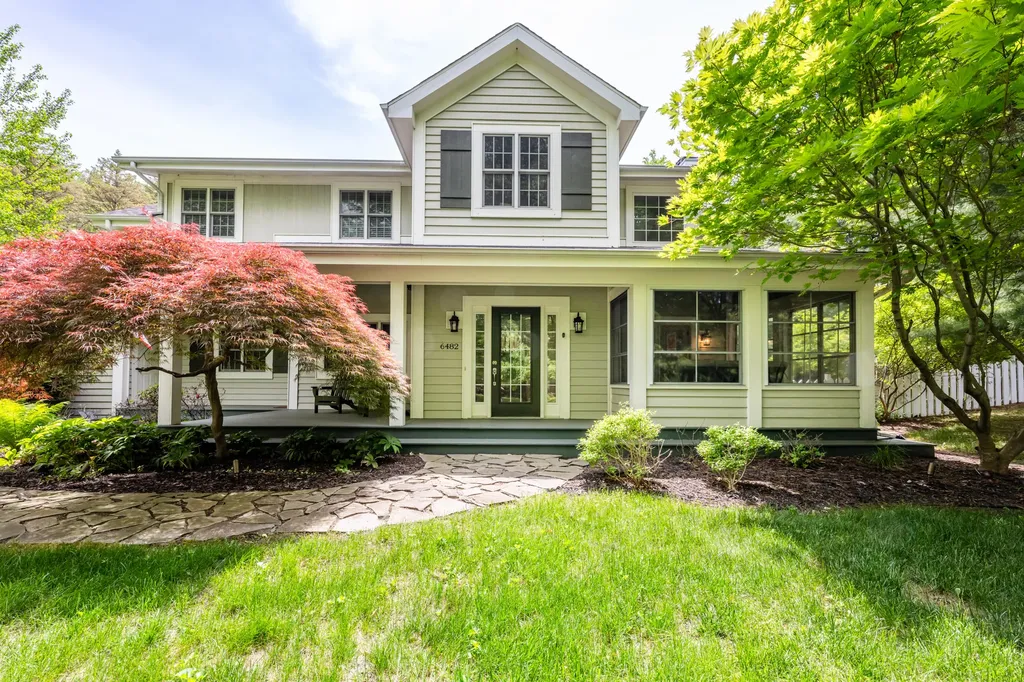 6482 Sweetbriar Court Chikaming Township MI 49125