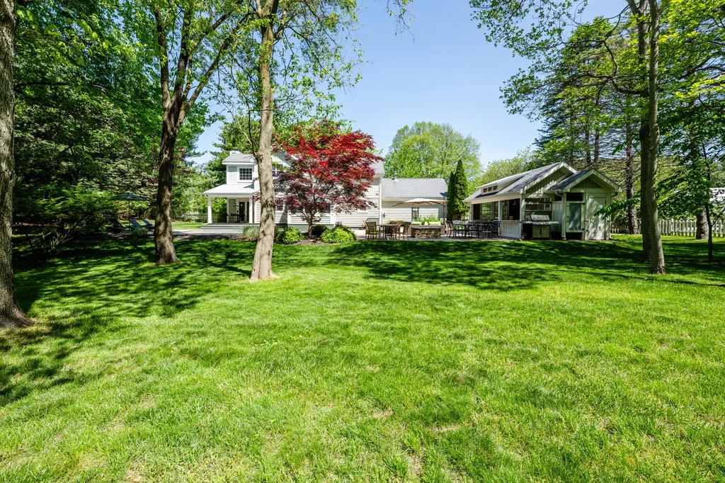 6482 Sweetbriar Court Chikaming Township MI 49125