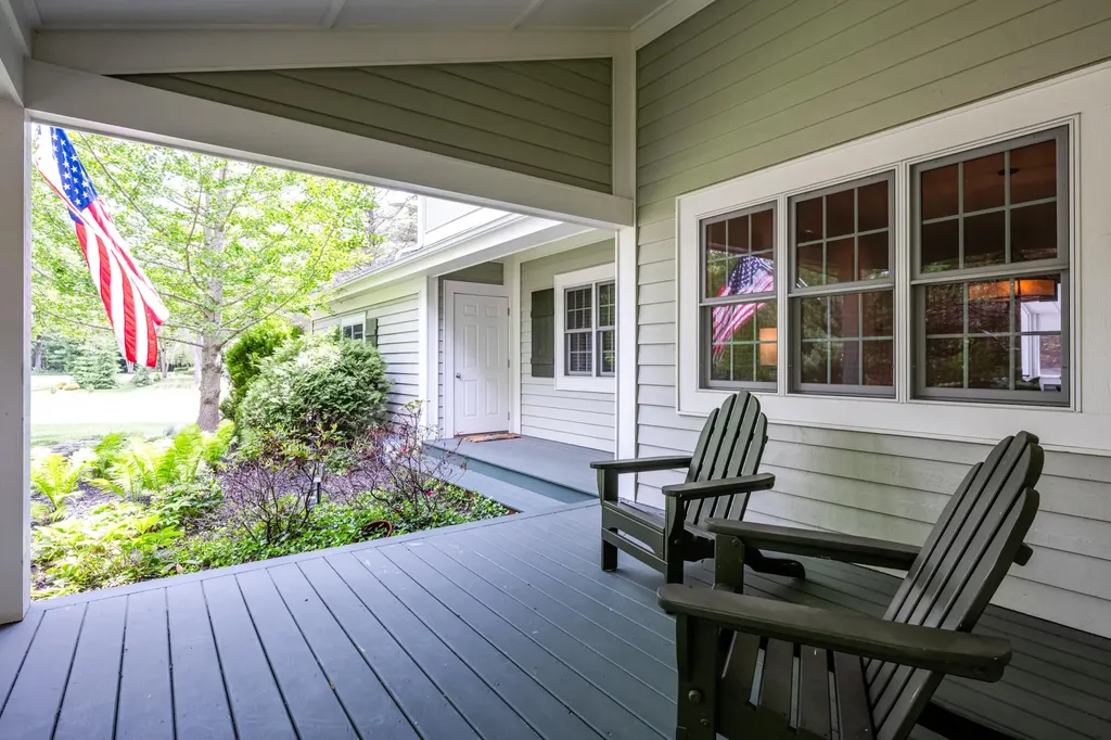 6482 Sweetbriar Court Chikaming Township MI 49125