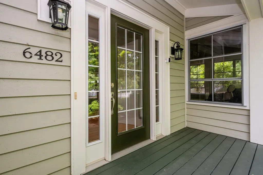 6482 Sweetbriar Court Chikaming Township MI 49125