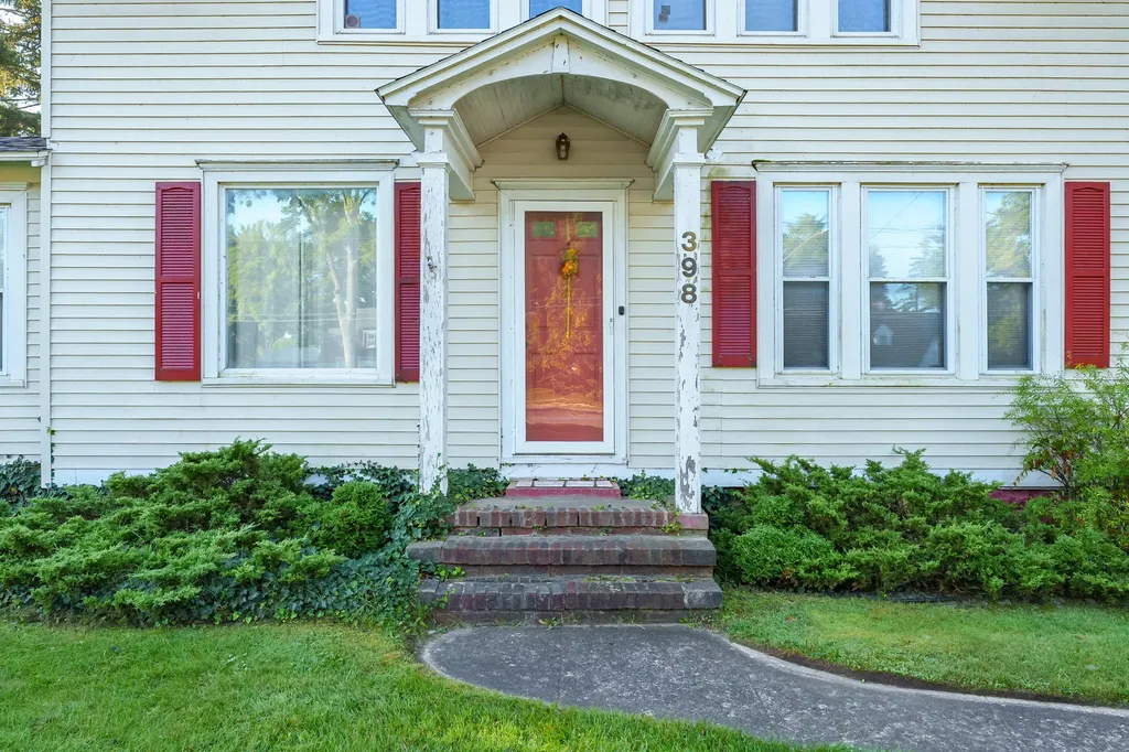 398 W Napier Avenue St. Joseph Charter Township MI 49022