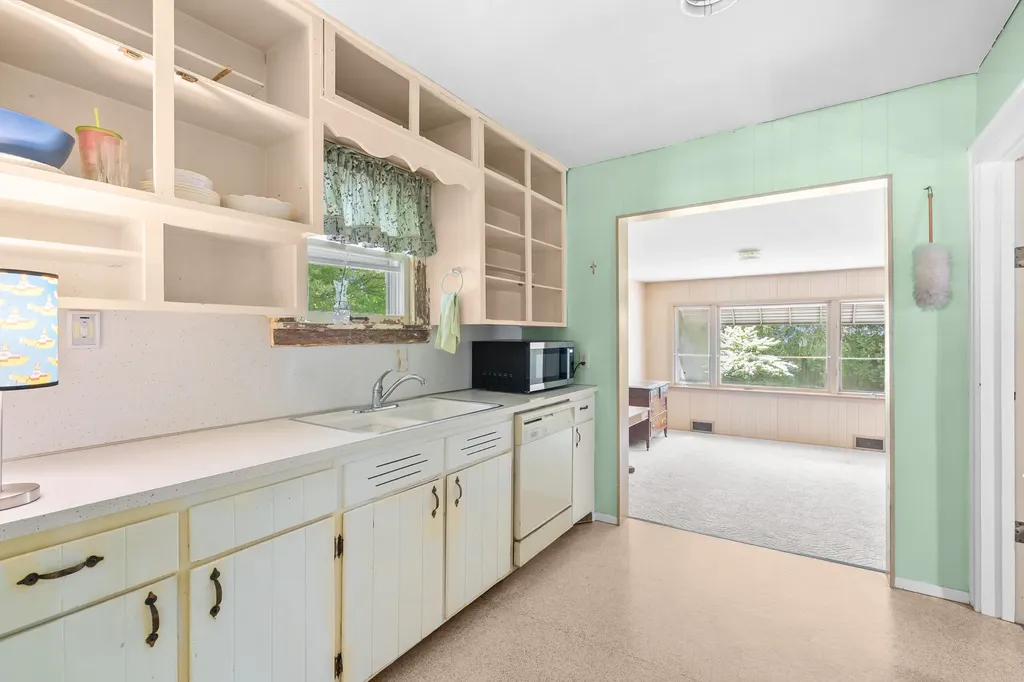 314 Wallace Avenue St. Joseph City MI 49085