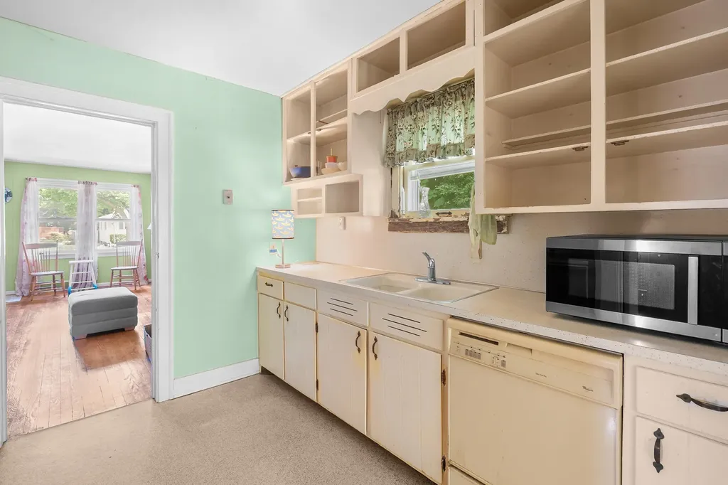 314 Wallace Avenue St. Joseph City MI 49085