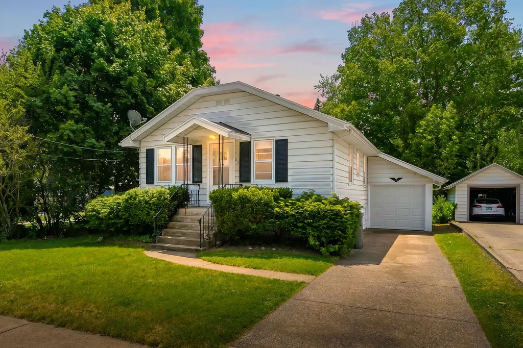 314 Wallace Avenue St. Joseph City MI 49085